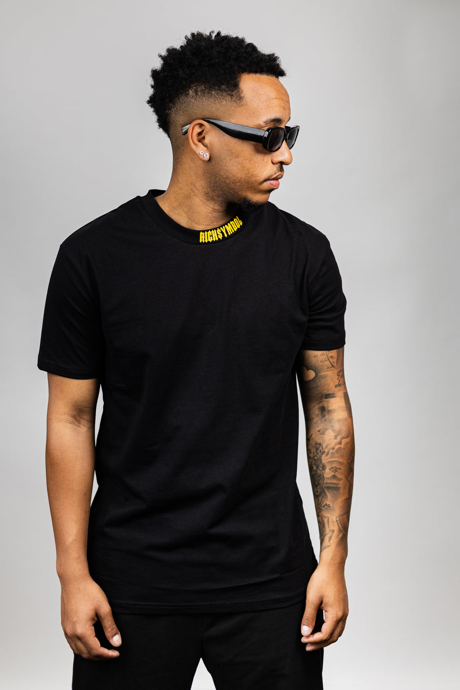 NECK LOGO T-SHIRT